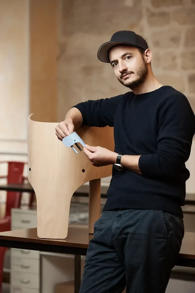 Le designer Marc Venot et la chaise Elephant, reportage métier en atelier