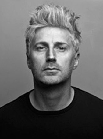 Pierre Charriau, photographe corporate à Nantes, Saint-Nazaire et Paris